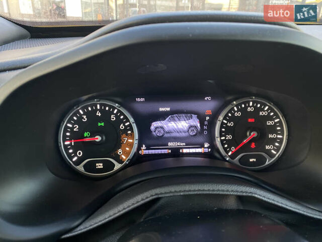 Желтый Джип Ренегат, объемом двигателя 2.36 л и пробегом 88 тыс. км за 13599 $, фото 16 на Automoto.ua