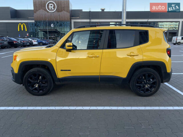 Желтый Джип Ренегат, объемом двигателя 2.36 л и пробегом 88 тыс. км за 13599 $, фото 2 на Automoto.ua