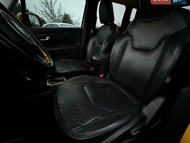 Желтый Джип Ренегат, объемом двигателя 2.36 л и пробегом 112 тыс. км за 14000 $, фото 11 на Automoto.ua