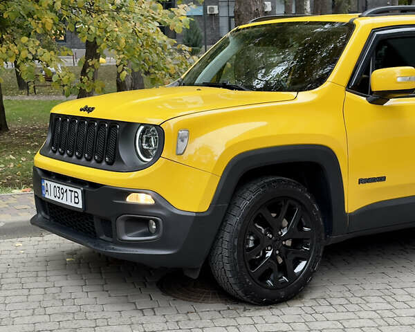 Джип Ренегат 2018 у Києві на Automoto.ua Жовтий Джип Ренегат, об'ємом двигуна 2.36 л та пробігом 75 тис. км за 14900 $, фото 3 на Automoto.ua