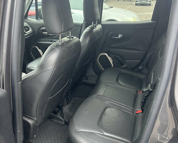 Серый Джип Ренегат, объемом двигателя 2.36 л и пробегом 103 тыс. км за 12000 $, фото 8 на Automoto.ua