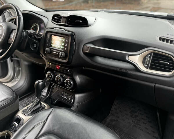 Серый Джип Ренегат, объемом двигателя 2.4 л и пробегом 174 тыс. км за 11400 $, фото 22 на Automoto.ua