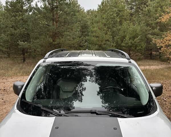 Сірий Джип Ренегат, об'ємом двигуна 2.36 л та пробігом 199 тис. км за 11900 $, фото 13 на Automoto.ua