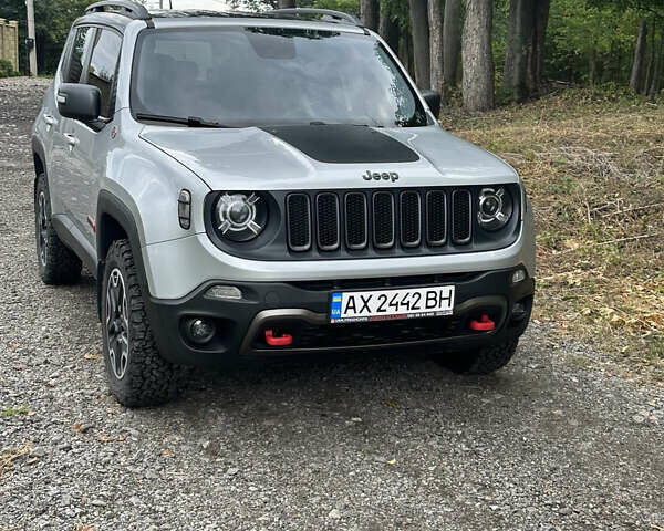 Сірий Джип Ренегат, об'ємом двигуна 2.36 л та пробігом 91 тис. км за 14000 $, фото 1 на Automoto.ua
