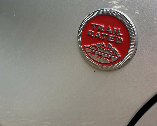 Сірий Джип Ренегат, об'ємом двигуна 2.36 л та пробігом 91 тис. км за 14000 $, фото 14 на Automoto.ua