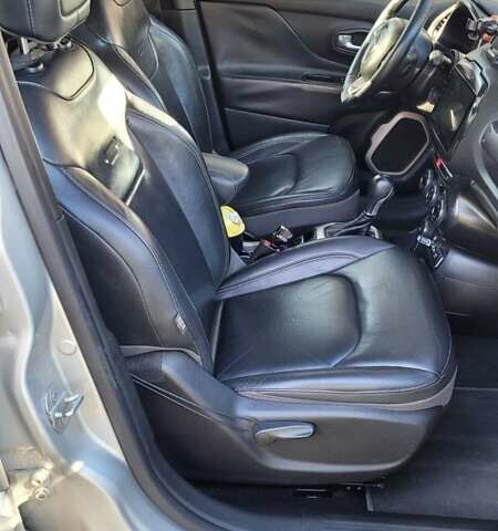 Сірий Джип Ренегат, об'ємом двигуна 2.36 л та пробігом 93 тис. км за 14000 $, фото 21 на Automoto.ua