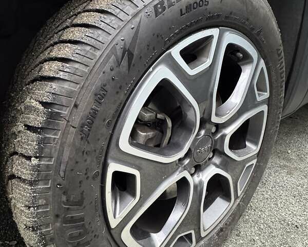 Серый Джип Ренегат, объемом двигателя 2.36 л и пробегом 179 тыс. км за 12700 $, фото 17 на Automoto.ua