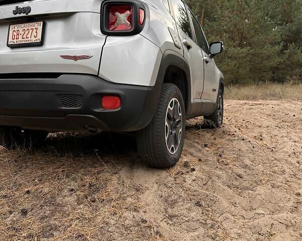 Сірий Джип Ренегат, об'ємом двигуна 2.36 л та пробігом 199 тис. км за 11900 $, фото 11 на Automoto.ua