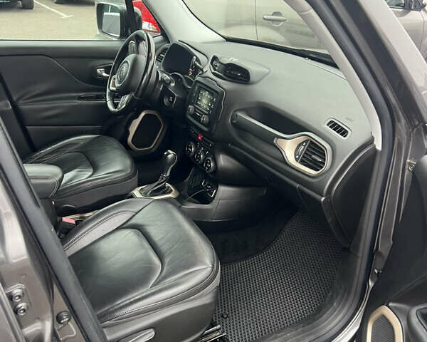 Серый Джип Ренегат, объемом двигателя 2.36 л и пробегом 103 тыс. км за 12000 $, фото 9 на Automoto.ua