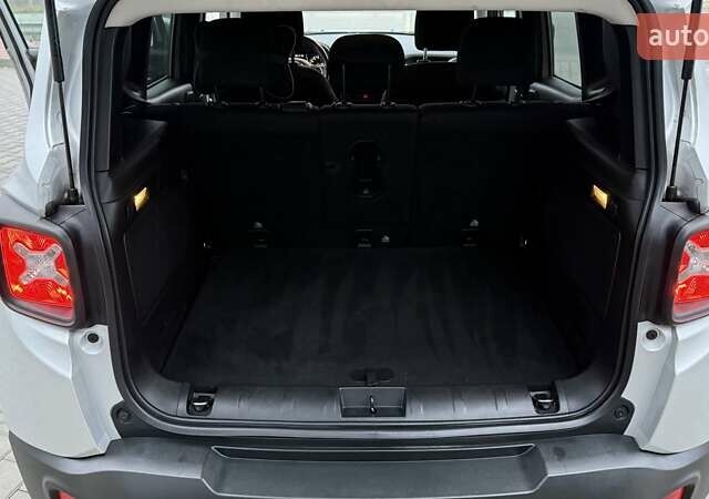 Серый Джип Ренегат, объемом двигателя 2.36 л и пробегом 153 тыс. км за 12499 $, фото 29 на Automoto.ua