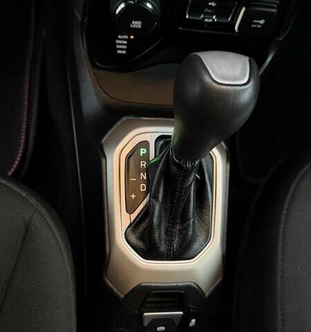 Серый Джип Ренегат, объемом двигателя 2.36 л и пробегом 153 тыс. км за 12499 $, фото 24 на Automoto.ua