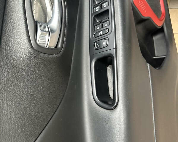 Сірий Джип Ренегат, об'ємом двигуна 2.36 л та пробігом 91 тис. км за 14000 $, фото 9 на Automoto.ua