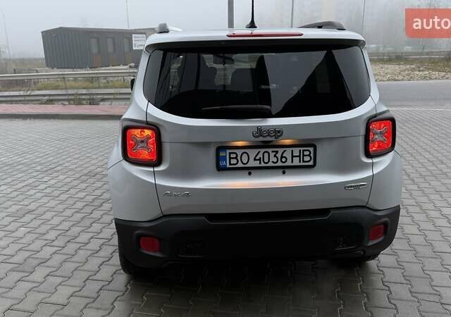 Серый Джип Ренегат, объемом двигателя 2.36 л и пробегом 153 тыс. км за 12499 $, фото 5 на Automoto.ua