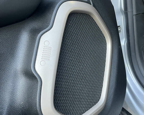 Джип Ренегат 2015 у Чернігові на Automoto.ua Сірий Джип Ренегат, об'ємом двигуна 2.4 л та пробігом 174 тис. км за 11300 $, фото 20 на Automoto.ua