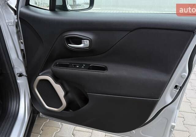 Серый Джип Ренегат, объемом двигателя 2.36 л и пробегом 153 тыс. км за 12499 $, фото 34 на Automoto.ua