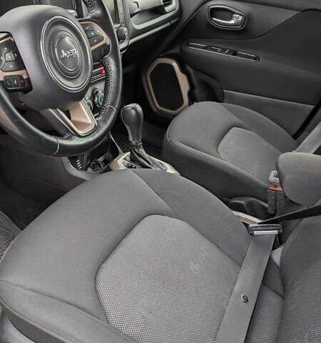 Серый Джип Ренегат, объемом двигателя 2.36 л и пробегом 190 тыс. км за 13500 $, фото 16 на Automoto.ua