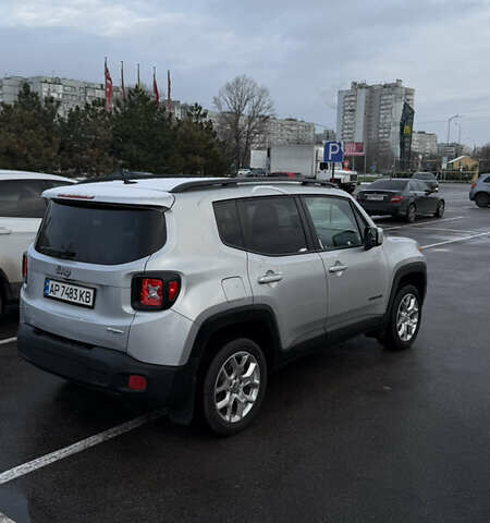 Серый Джип Ренегат, объемом двигателя 2.36 л и пробегом 190 тыс. км за 11000 $, фото 19 на Automoto.ua