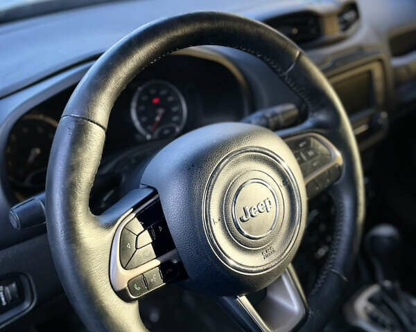 Джип Ренегат 2015 у Чернігові на Automoto.ua Сірий Джип Ренегат, об'ємом двигуна 2.4 л та пробігом 174 тис. км за 11300 $, фото 10 на Automoto.ua