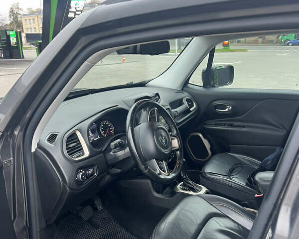 Серый Джип Ренегат, объемом двигателя 2.36 л и пробегом 103 тыс. км за 12000 $, фото 7 на Automoto.ua