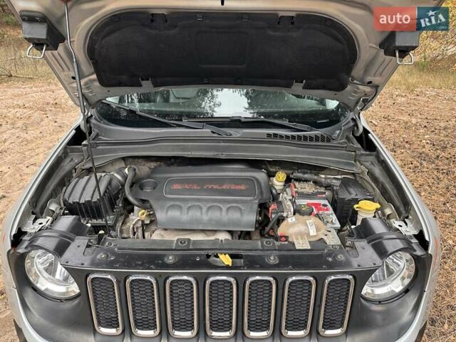 Сірий Джип Ренегат, об'ємом двигуна 2.36 л та пробігом 199 тис. км за 11900 $, фото 25 на Automoto.ua