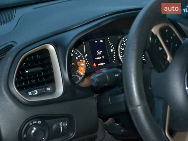 Джип Ренегат 2016 в Кривом Роге на Automoto.ua Серый Джип Ренегат, объемом двигателя 2.36 л и пробегом 146 тыс. км за 12850 $, фото 10 на Automoto.ua