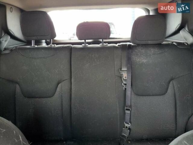 Джип Ренегат 2016 в Тернополе на Automoto.ua Серый Джип Ренегат, объемом двигателя 2.36 л и пробегом 170 тыс. км за 1300 $, фото 9 на Automoto.ua