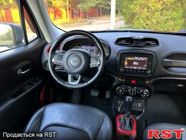 Серый Джип Ренегат, объемом двигателя 2.4 л и пробегом 150 тыс. км за 14800 $, фото 6 на Automoto.ua