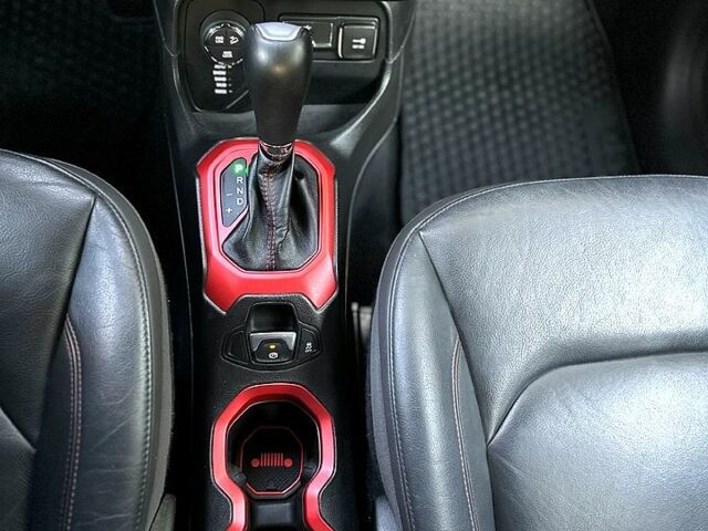 Серый Джип Ренегат, объемом двигателя 2.4 л и пробегом 150 тыс. км за 14800 $, фото 8 на Automoto.ua