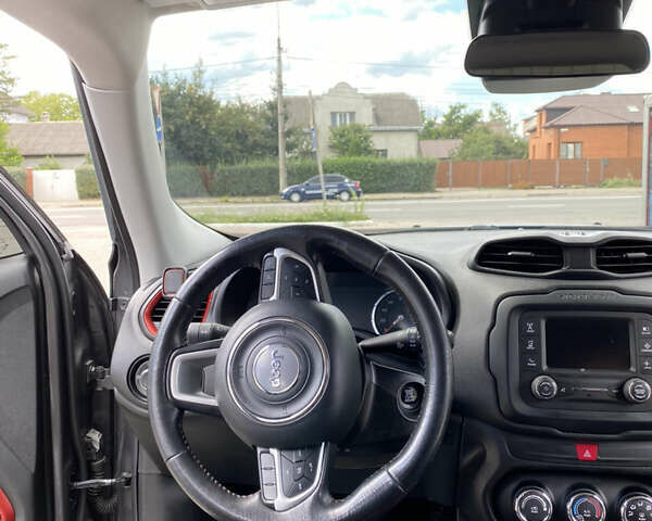 Серый Джип Ренегат, объемом двигателя 2.36 л и пробегом 201 тыс. км за 13800 $, фото 11 на Automoto.ua