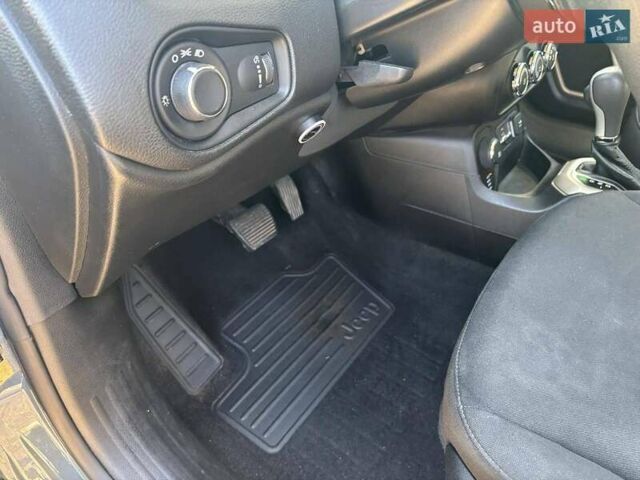 Джип Ренегат 2016 в Кривом Роге на Automoto.ua Серый Джип Ренегат, объемом двигателя 2.36 л и пробегом 146 тыс. км за 12850 $, фото 15 на Automoto.ua