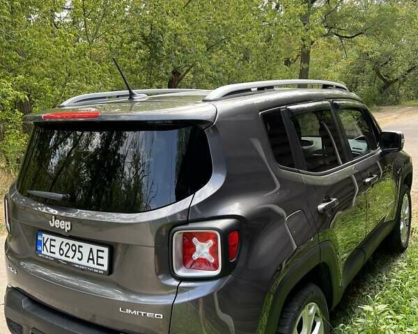 Серый Джип Ренегат, объемом двигателя 2.36 л и пробегом 92 тыс. км за 15400 $, фото 3 на Automoto.ua
