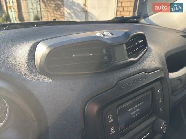 Джип Ренегат 2016 в Кривом Роге на Automoto.ua Серый Джип Ренегат, объемом двигателя 2.36 л и пробегом 146 тыс. км за 12850 $, фото 13 на Automoto.ua