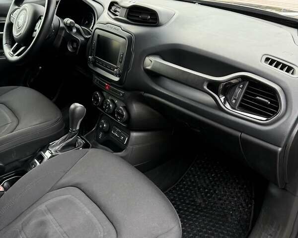 Сірий Джип Ренегат, об'ємом двигуна 2.36 л та пробігом 156 тис. км за 13200 $, фото 20 на Automoto.ua