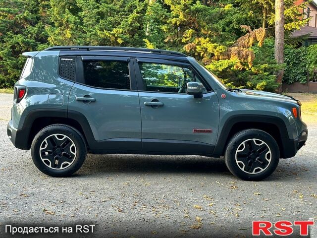 Серый Джип Ренегат, объемом двигателя 2.4 л и пробегом 150 тыс. км за 14800 $, фото 2 на Automoto.ua