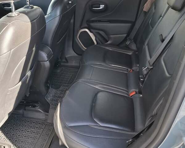 Джип Ренегат 2016 в Новоднестровск на Automoto.ua Серый Джип Ренегат, объемом двигателя 2.36 л и пробегом 82 тыс. км за 17500 $, фото 11 на Automoto.ua