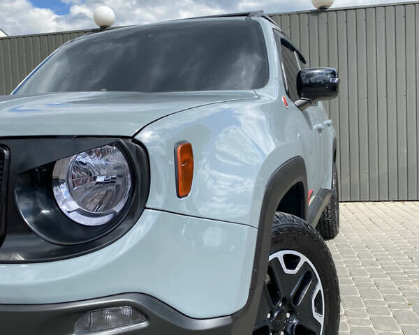 Серый Джип Ренегат, объемом двигателя 2.36 л и пробегом 201 тыс. км за 13800 $, фото 5 на Automoto.ua