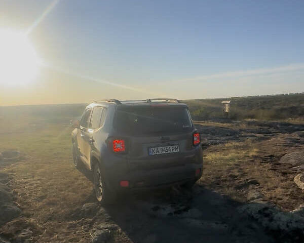 Сірий Джип Ренегат, об'ємом двигуна 2.36 л та пробігом 115 тис. км за 14700 $, фото 3 на Automoto.ua