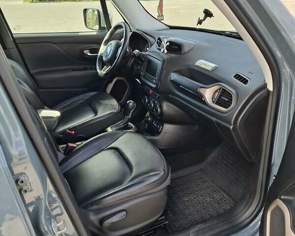 Джип Ренегат 2016 в Новоднестровск на Automoto.ua Серый Джип Ренегат, объемом двигателя 2.36 л и пробегом 82 тыс. км за 17500 $, фото 13 на Automoto.ua