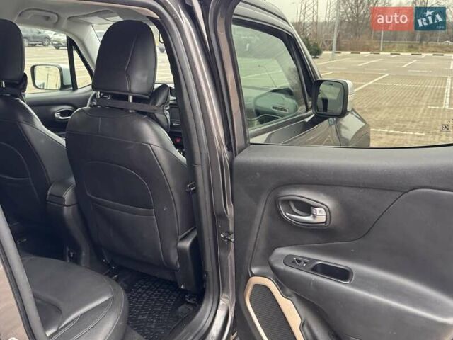 Серый Джип Ренегат, объемом двигателя 2.36 л и пробегом 233 тыс. км за 12900 $, фото 19 на Automoto.ua