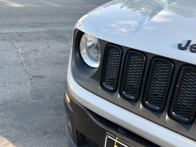 Серый Джип Ренегат, объемом двигателя 2.4 л и пробегом 106 тыс. км за 13490 $, фото 6 на Automoto.ua