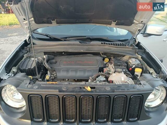Джип Ренегат 2017 в Полтаве на Automoto.ua Серый Джип Ренегат, объемом двигателя 2.4 л и пробегом 109 тыс. км за 14650 $, фото 39 на Automoto.ua