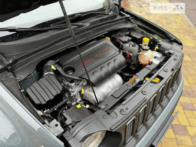 Сірий Джип Ренегат, об'ємом двигуна 2.36 л та пробігом 57 тис. км за 15800 $, фото 19 на Automoto.ua