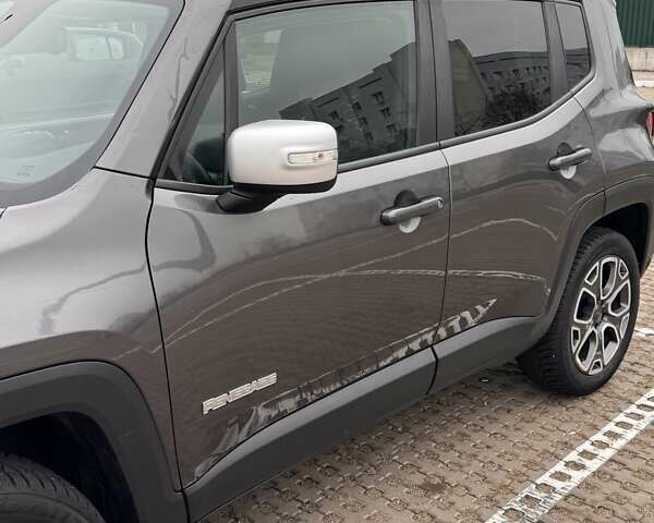 Серый Джип Ренегат, объемом двигателя 2.36 л и пробегом 233 тыс. км за 12900 $, фото 74 на Automoto.ua