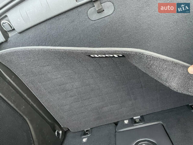 Серый Джип Ренегат, объемом двигателя 2.4 л и пробегом 170 тыс. км за 16300 $, фото 114 на Automoto.ua