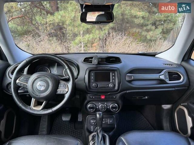 Серый Джип Ренегат, объемом двигателя 2.36 л и пробегом 72 тыс. км за 15334 $, фото 6 на Automoto.ua