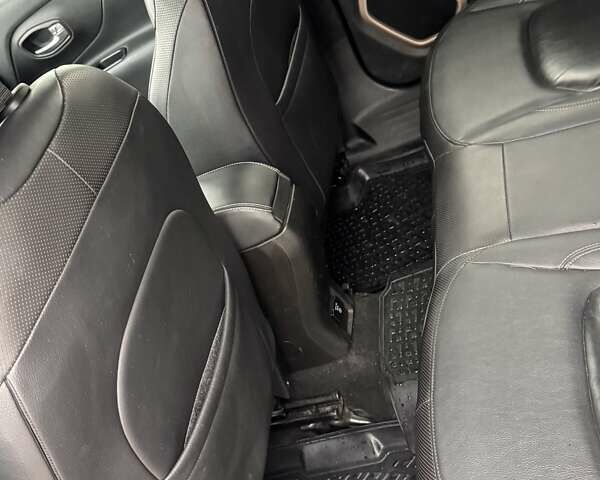 Серый Джип Ренегат, объемом двигателя 2.36 л и пробегом 233 тыс. км за 12900 $, фото 21 на Automoto.ua