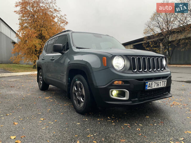 Серый Джип Ренегат, объемом двигателя 2.4 л и пробегом 133 тыс. км за 12900 $, фото 1 на Automoto.ua