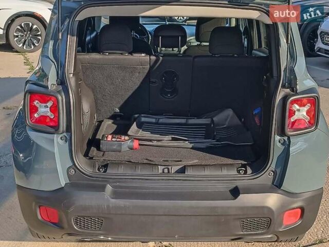 Сірий Джип Ренегат, об'ємом двигуна 2.4 л та пробігом 58 тис. км за 14790 $, фото 11 на Automoto.ua