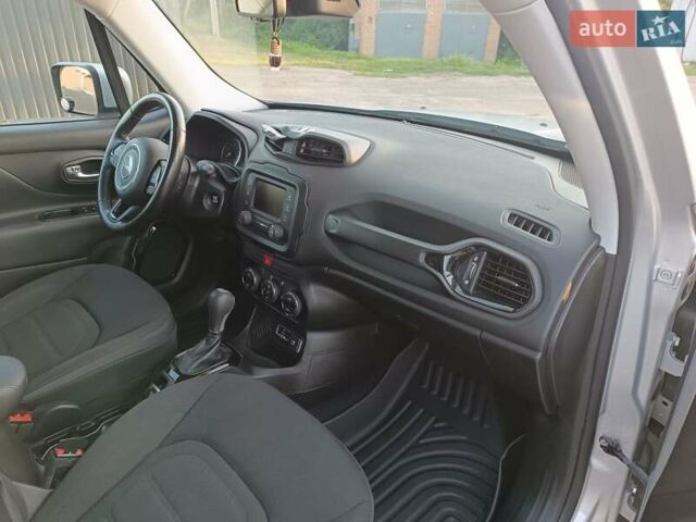 Джип Ренегат 2017 в Полтаве на Automoto.ua Серый Джип Ренегат, объемом двигателя 2.4 л и пробегом 109 тыс. км за 14650 $, фото 17 на Automoto.ua