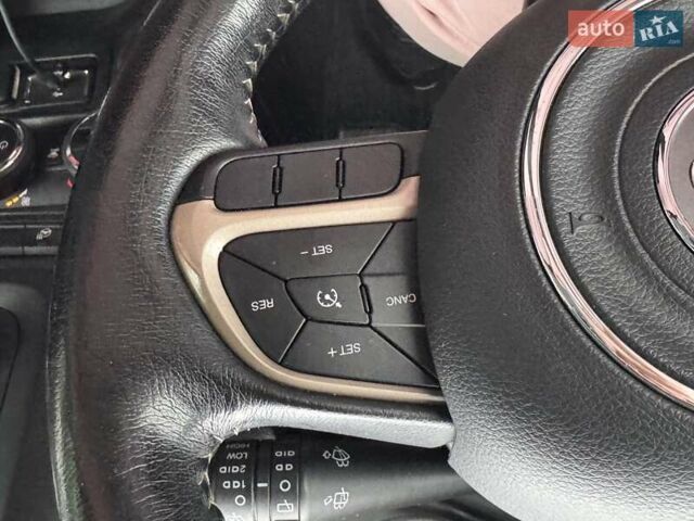 Серый Джип Ренегат, объемом двигателя 2.36 л и пробегом 233 тыс. км за 12900 $, фото 51 на Automoto.ua